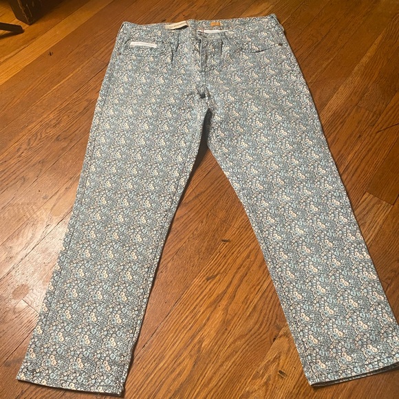 Pilcro ( Anthropologie)Floral Ankle Jeans Size 31 - Picture 3 of 9